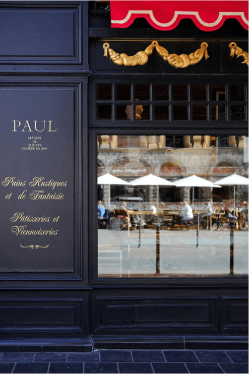 1993 - Black shop fronts